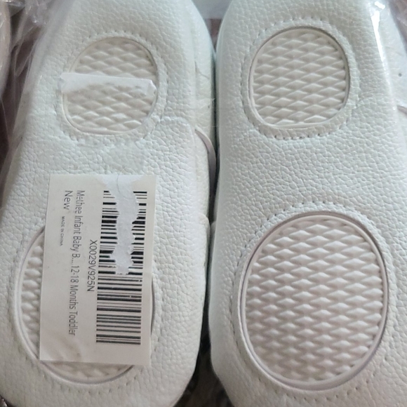 NWT infant Baby booties 12-18 months - Picture 3 of 4